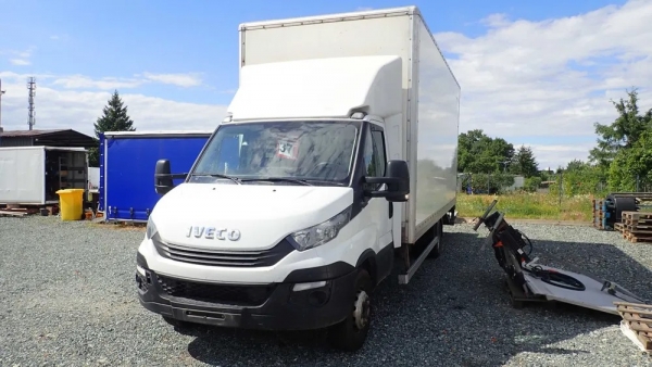 Iveco Daily 72C18A8 + winda