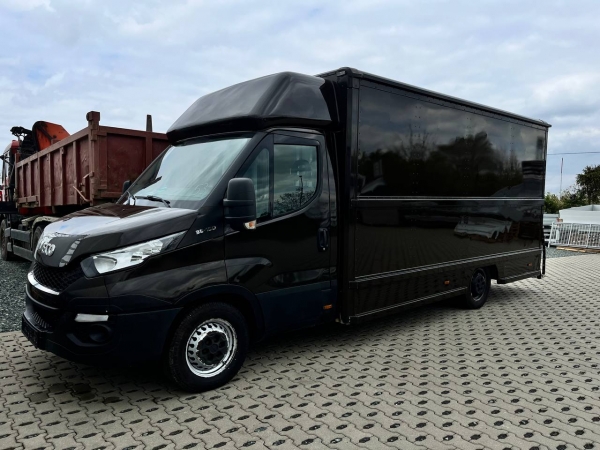 Iveco 35S18/P 3,0 l pneumatyczna tylna os. KURIER